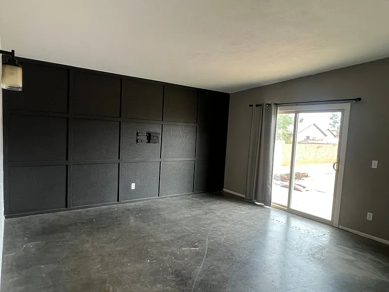 1028 Heather Dr — Photo 5