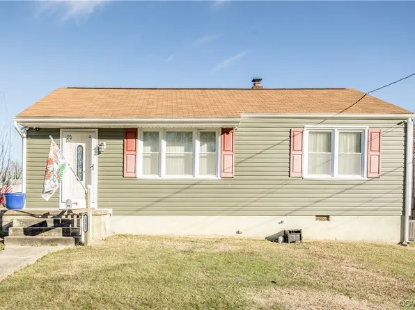2211 Wakefield Ave, Colonial Heights, VA 23834