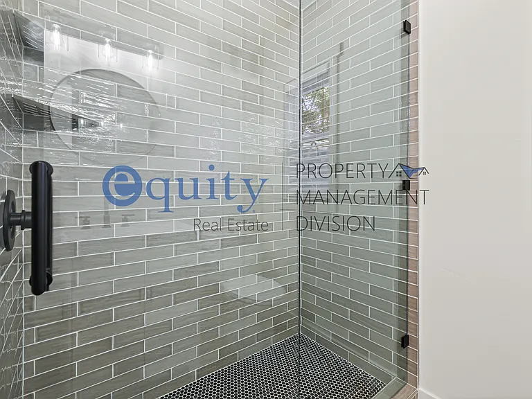 852 E Roosevelt Ave #1 — Photo 8