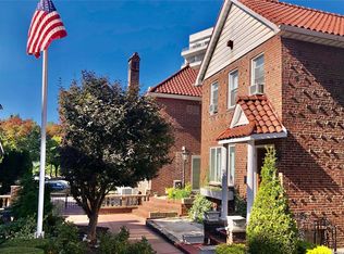 11 Colonial Gdns, Brooklyn, NY 11209