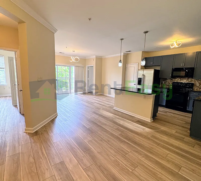 1400 Granby St #305