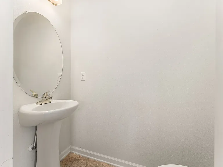 8223 NW 53rd St — Photo 13