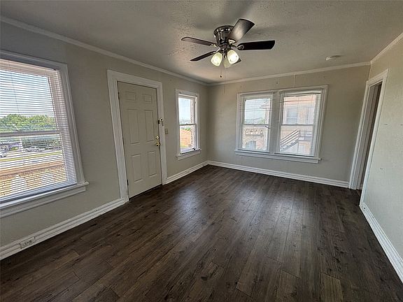 3rd image of 3529 W 7th St #7