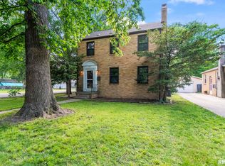 1349 S Glenwood Ave, Springfield, IL 62704
