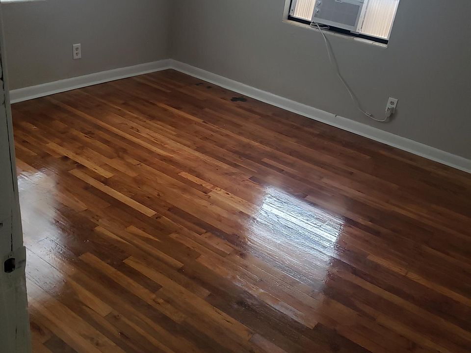 1st image of 1145 W 25th St APT 3