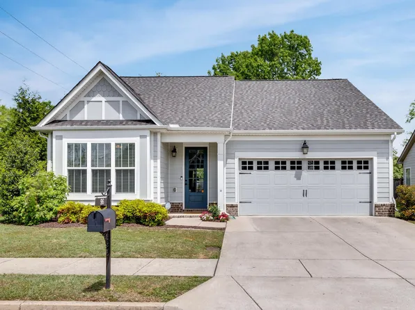 96 Nokes Dr, Hendersonville, TN 37075