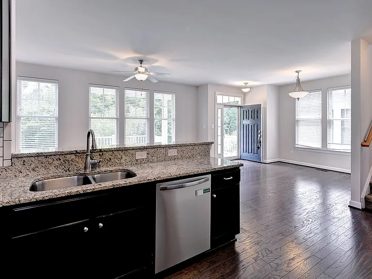 4307 Audrey Ln — Photo 16