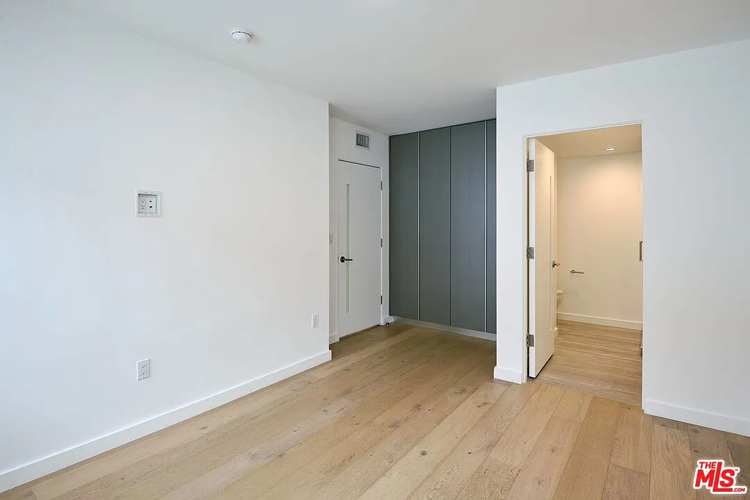 2 bed, 2.0 bath, $3,299 — Photo 4