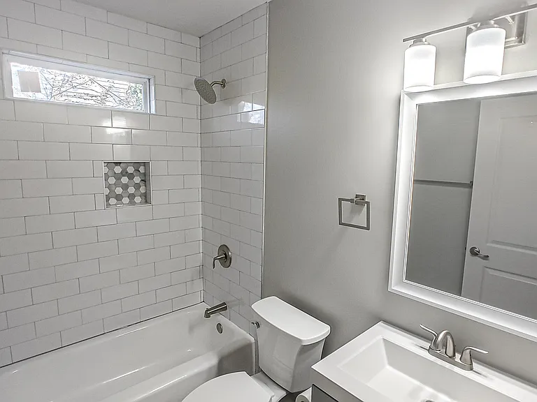420 Alexander Cir SE #420 — Photo 10