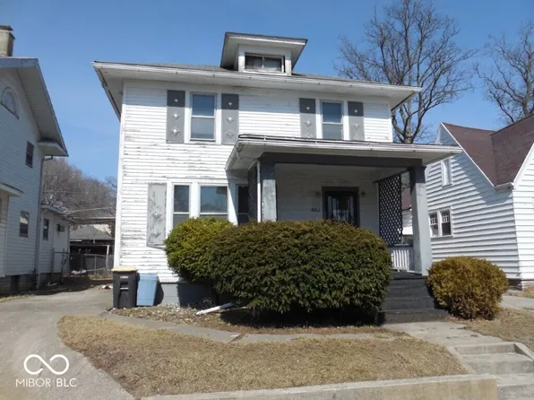 923 Woodview Blvd, Fort Wayne, IN 46806