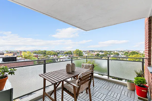 Sold by Compass | media 8