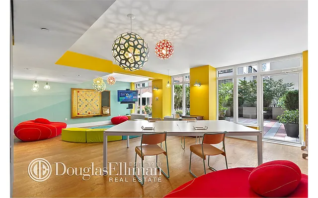 Rented by Douglas Elliman | media 17