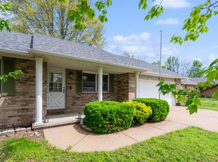 431 N Rechow Ave, Bolivar, MO 65613