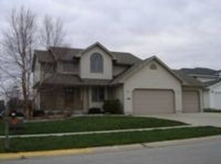 322 Topaz Ct, Ames, IA 50010