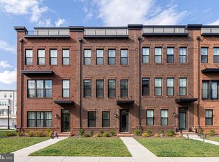 22812 Tawny Pine Sq, Ashburn, VA 20148