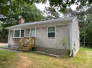 91 Eldridge Ave, Hyannis, MA 02601