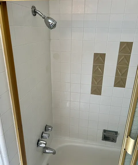 4804 Franklin Ave #8 — Photo 4