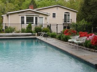 18 Francine Dr, Greenwich, CT 06830
