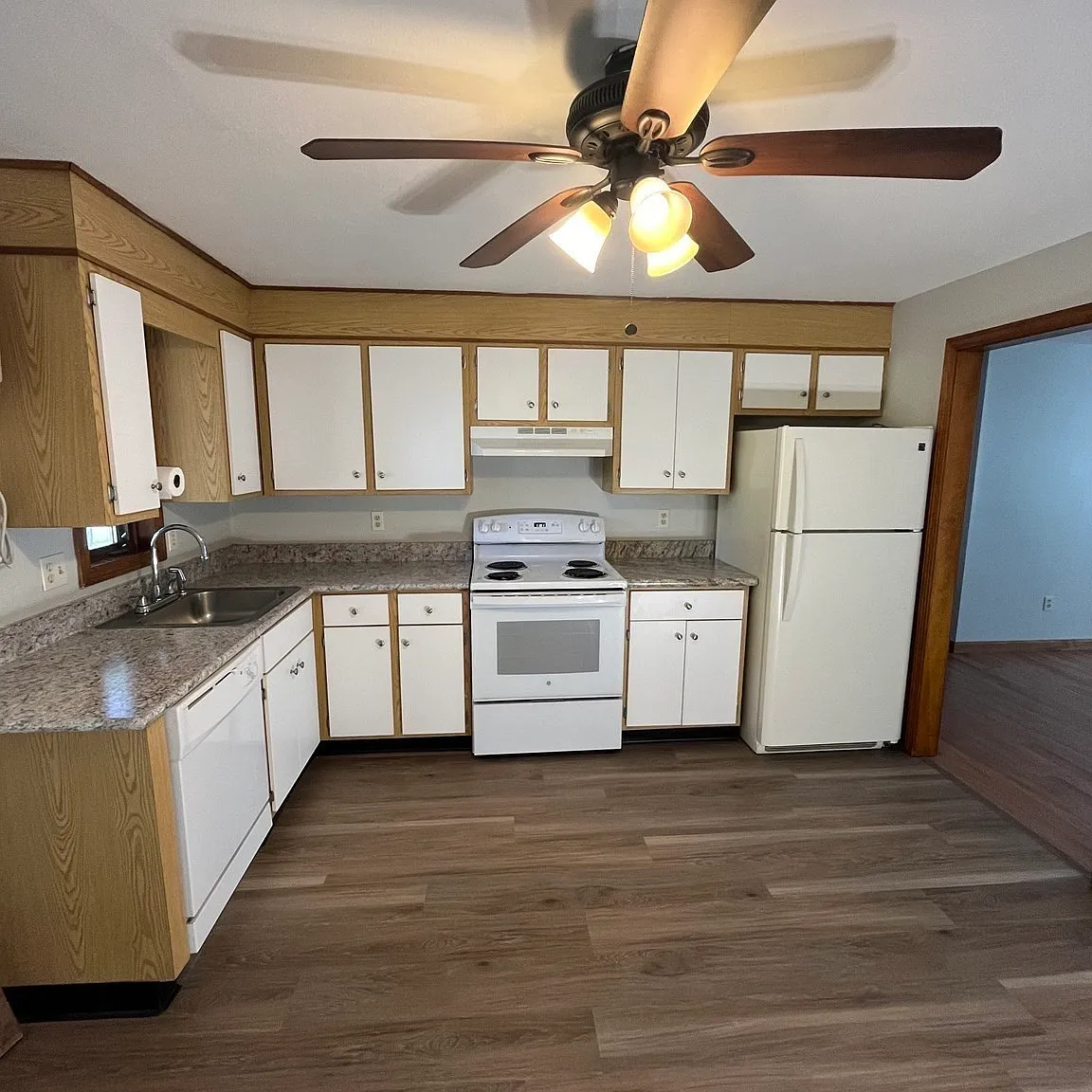 2 bed, 1.0 bath, 768 sqft, $2,000 — Photo 2