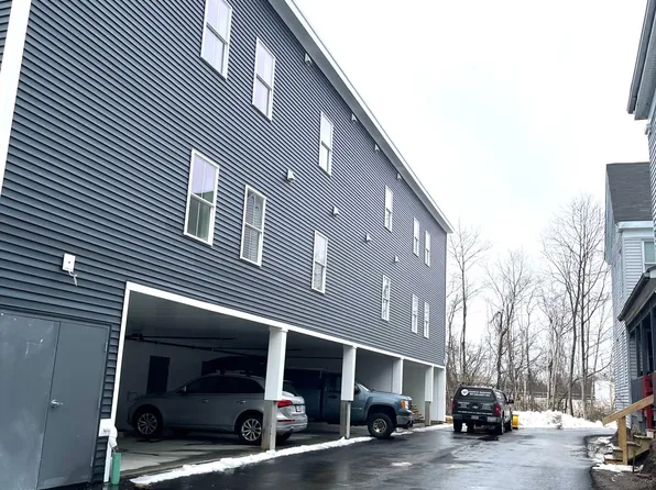 386 Saint John St #7, Portland, ME 04102