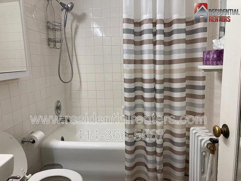 1028 E Juneau Ave #209 — Photo 15