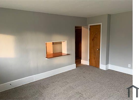 3rd image of 6968 Lake Ave APT 3