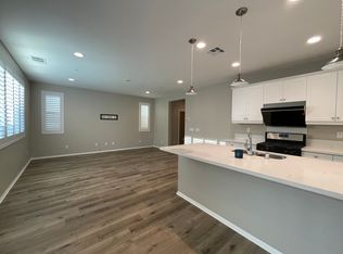 2822 Palma Cir, Corona, CA 92881