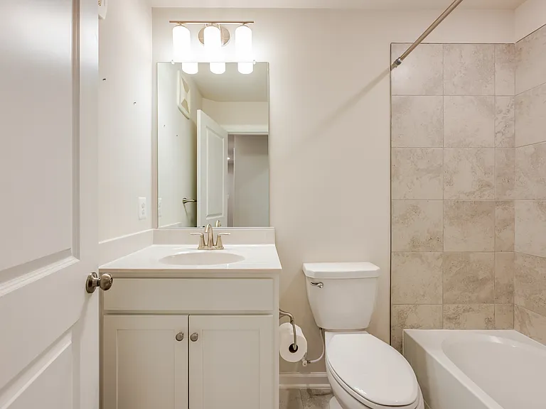 2401 Stella Pl — Photo 10