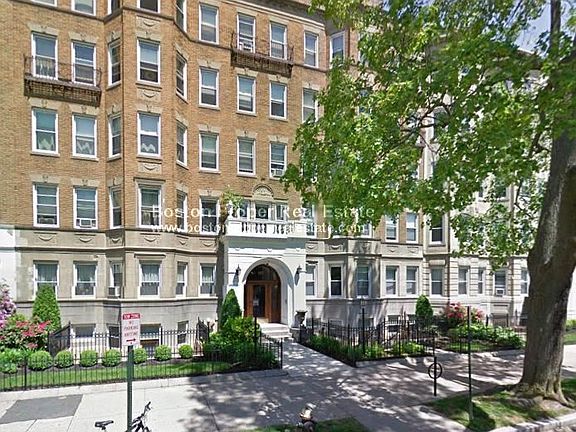 117 Park Dr. Boston - Fenway Building Photo 1 (1)