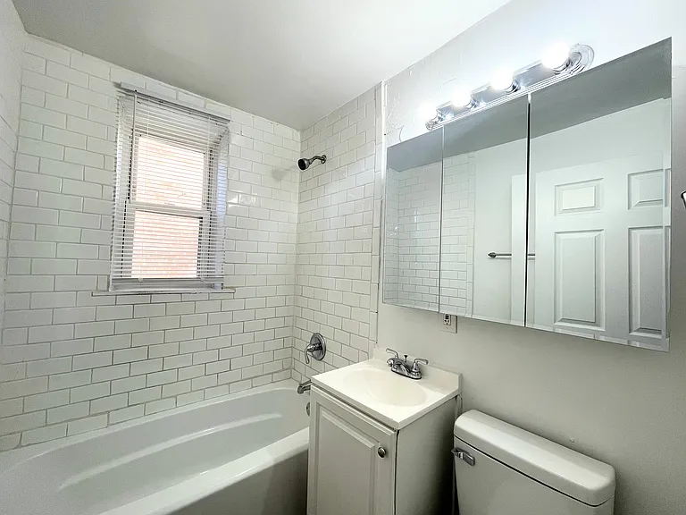7210 Lyndover Pl #1E — Photo 6