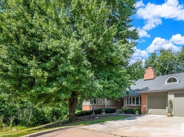 7421 N Brittany Park Pl, Peoria, IL 61614