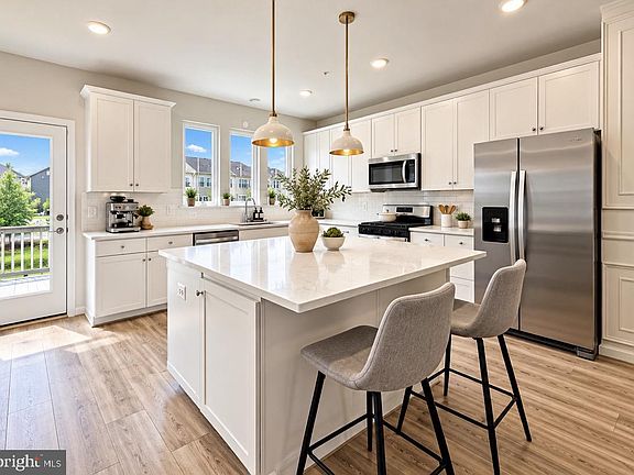 4th image of 3347 Watershed Blvd