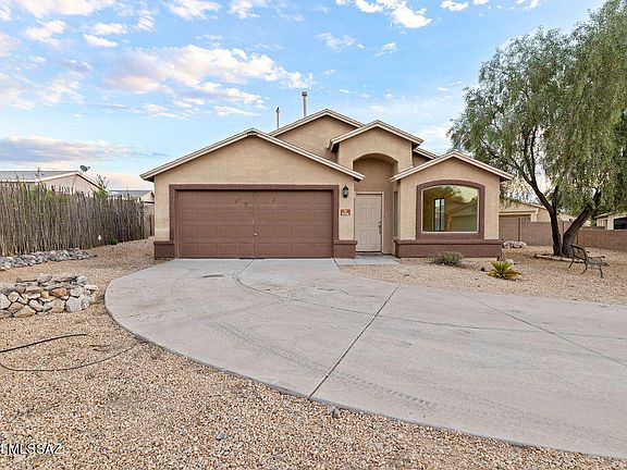 2nd image of 5998 E Chaucers Dr