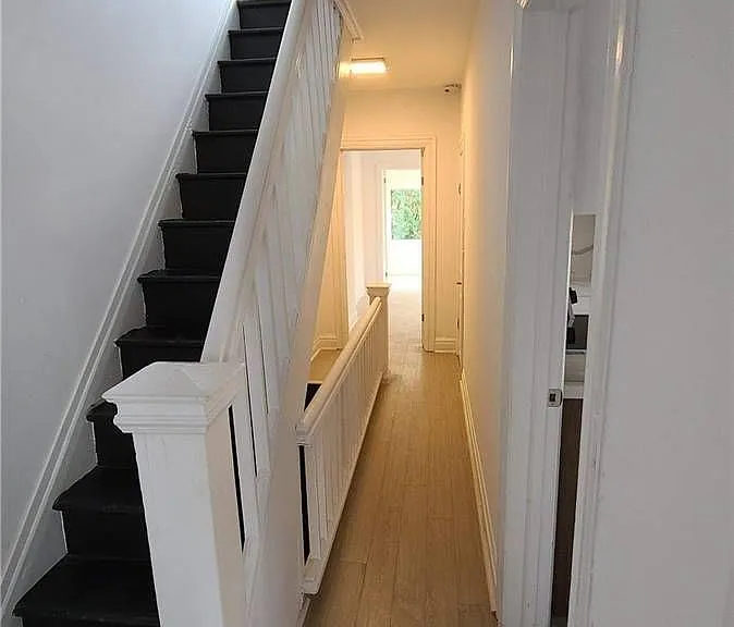 13 Hocken Ave #UPPER — Photo 10