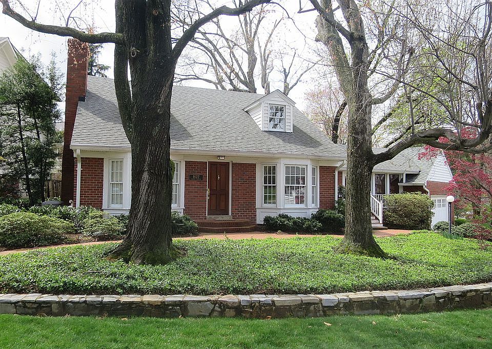 1622 N Jackson St. Arlington