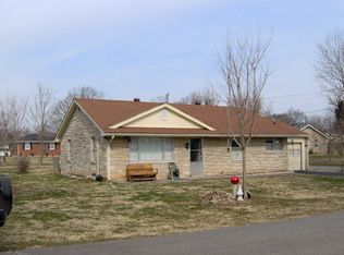 500 W Center St, Munfordville, KY 42765