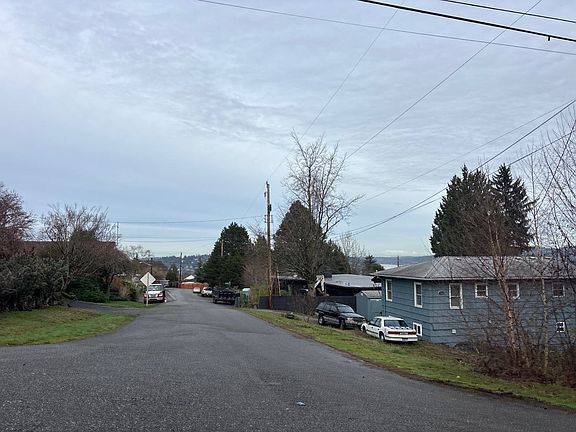 5th image of 7627 S 114th St