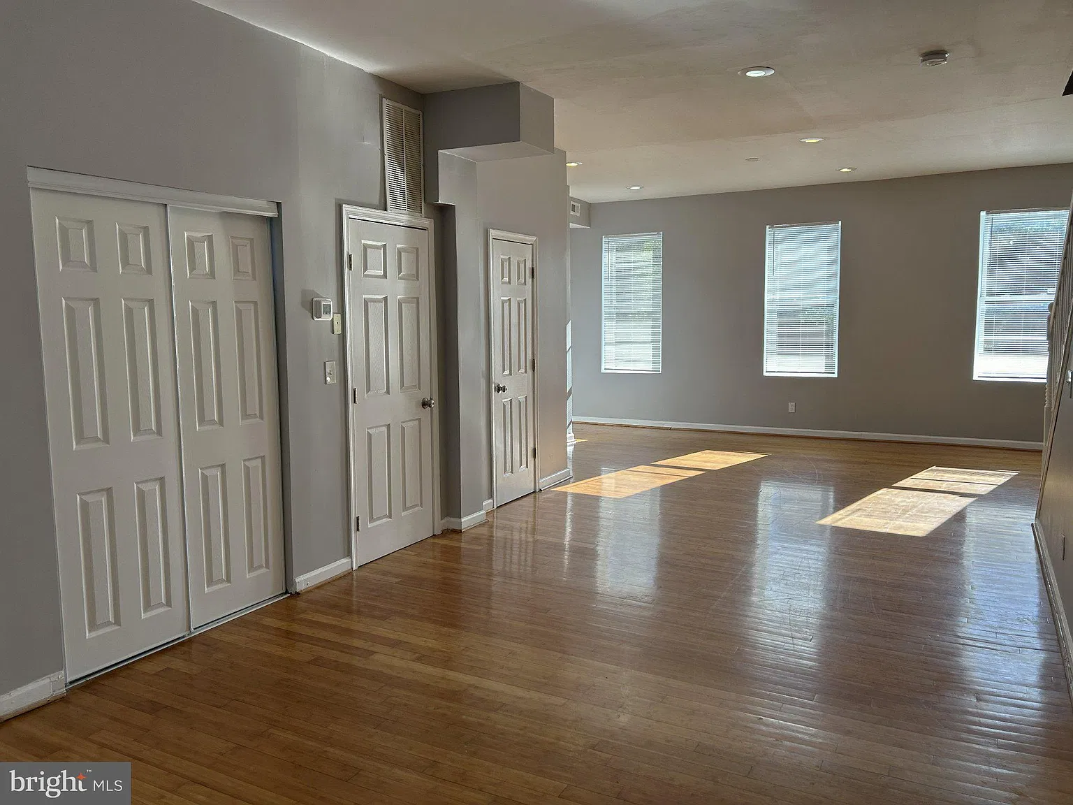 2 bed, 2.5 bath, 2376 sqft, $1,850 — Photo 4