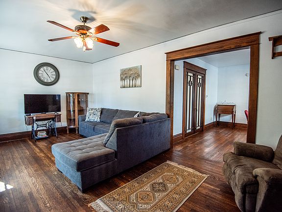 Lower unit living area