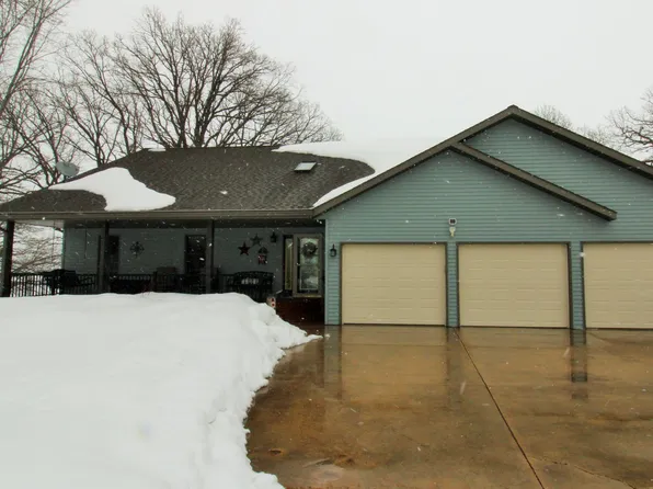 1060 S Andrew Dr NW, New London, MN 56273