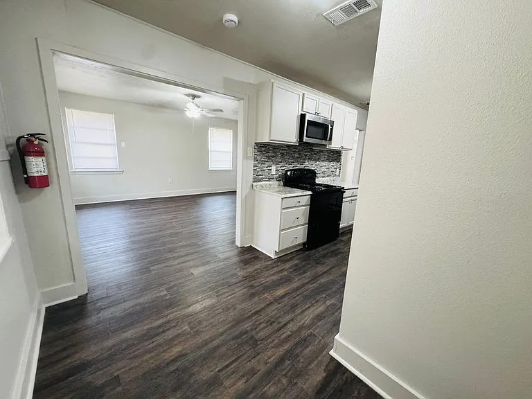 1955 Rice Dr — Photo 8
