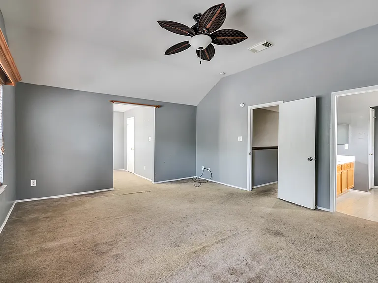 11319 Lindenloch Ln — Photo 10