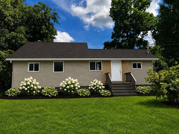 1821 E Shore Dr, Ithaca, NY 14850