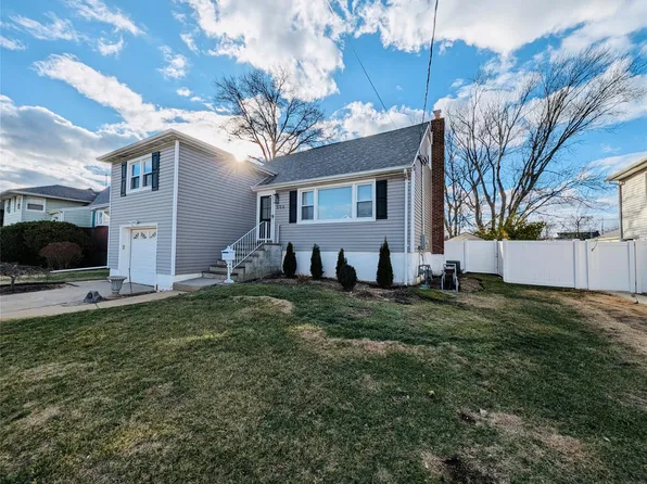 556 S Ocean Avenue, Freeport, NY 11520