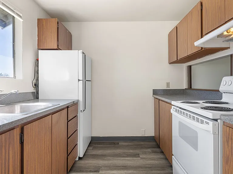 Grandview Apartments — Photo 3