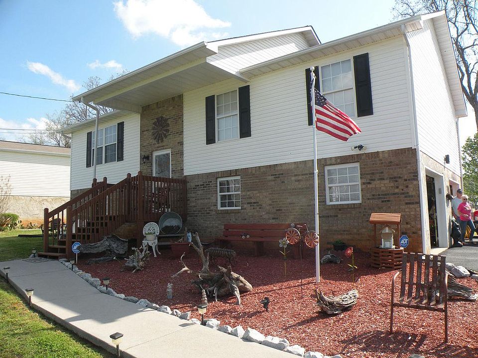 2nd image of 4570 Winslow Dr