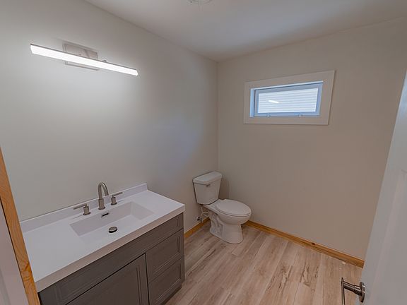 3rd image of 1321 Park Ave