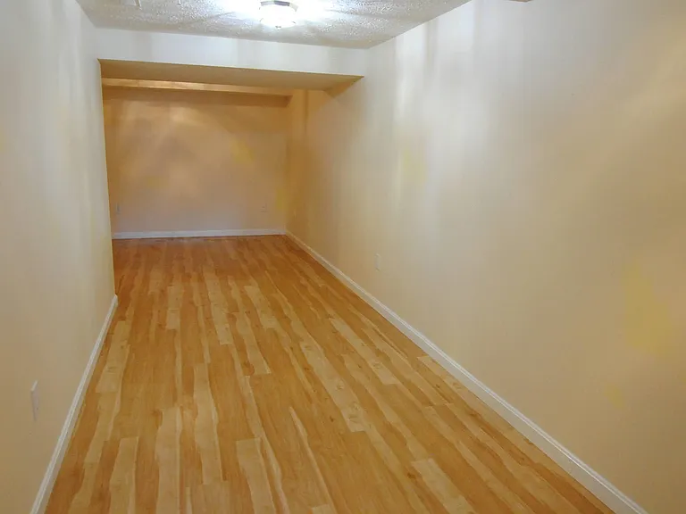 68 Georgetown Dr — Photo 36