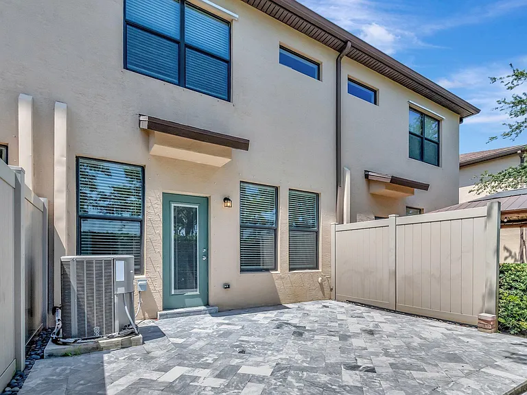 2854 Bard St — Photo 28