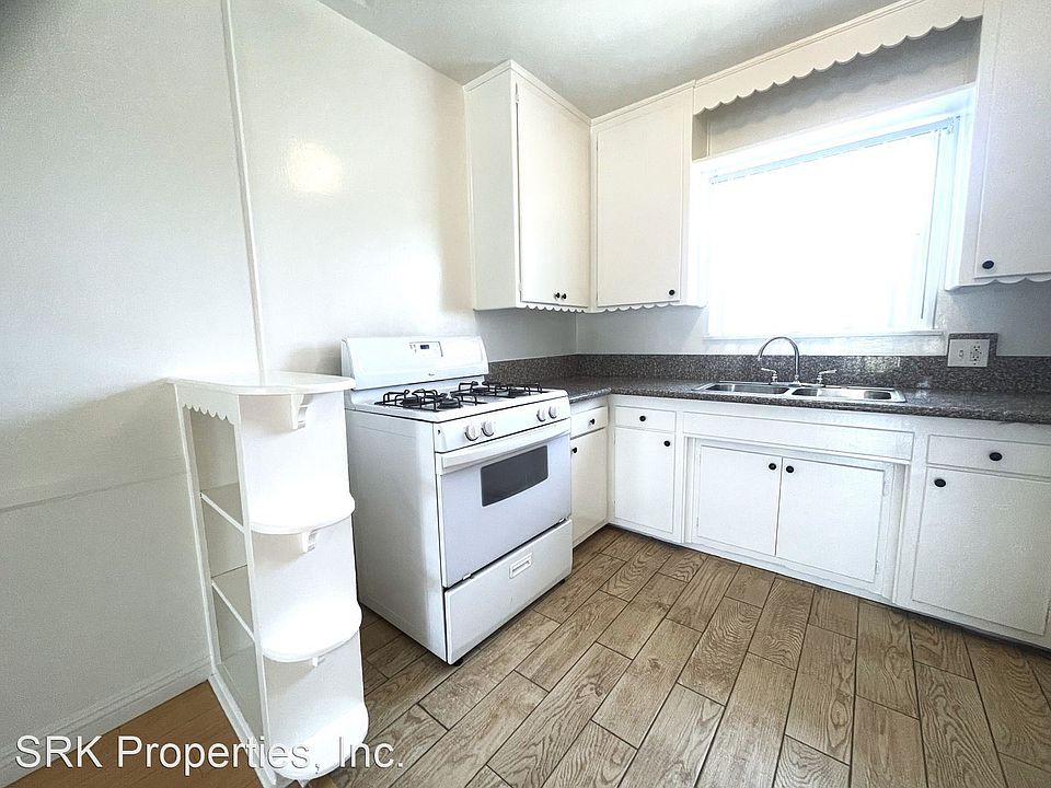 1st image of 3565 S Sepulveda Blvd APT 16